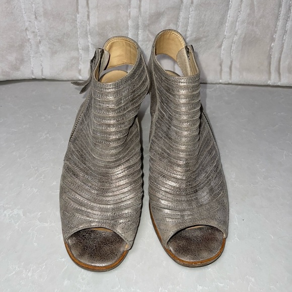 EUC Paul Green Cayanne Peep Toe High Heel Booties - Picture 4 of 11